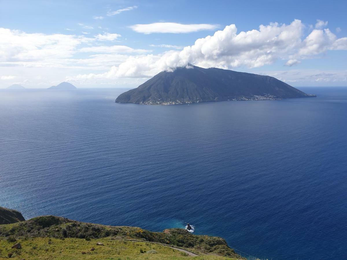 La Campanella Lipari Villa Acquacalda Buitenkant foto